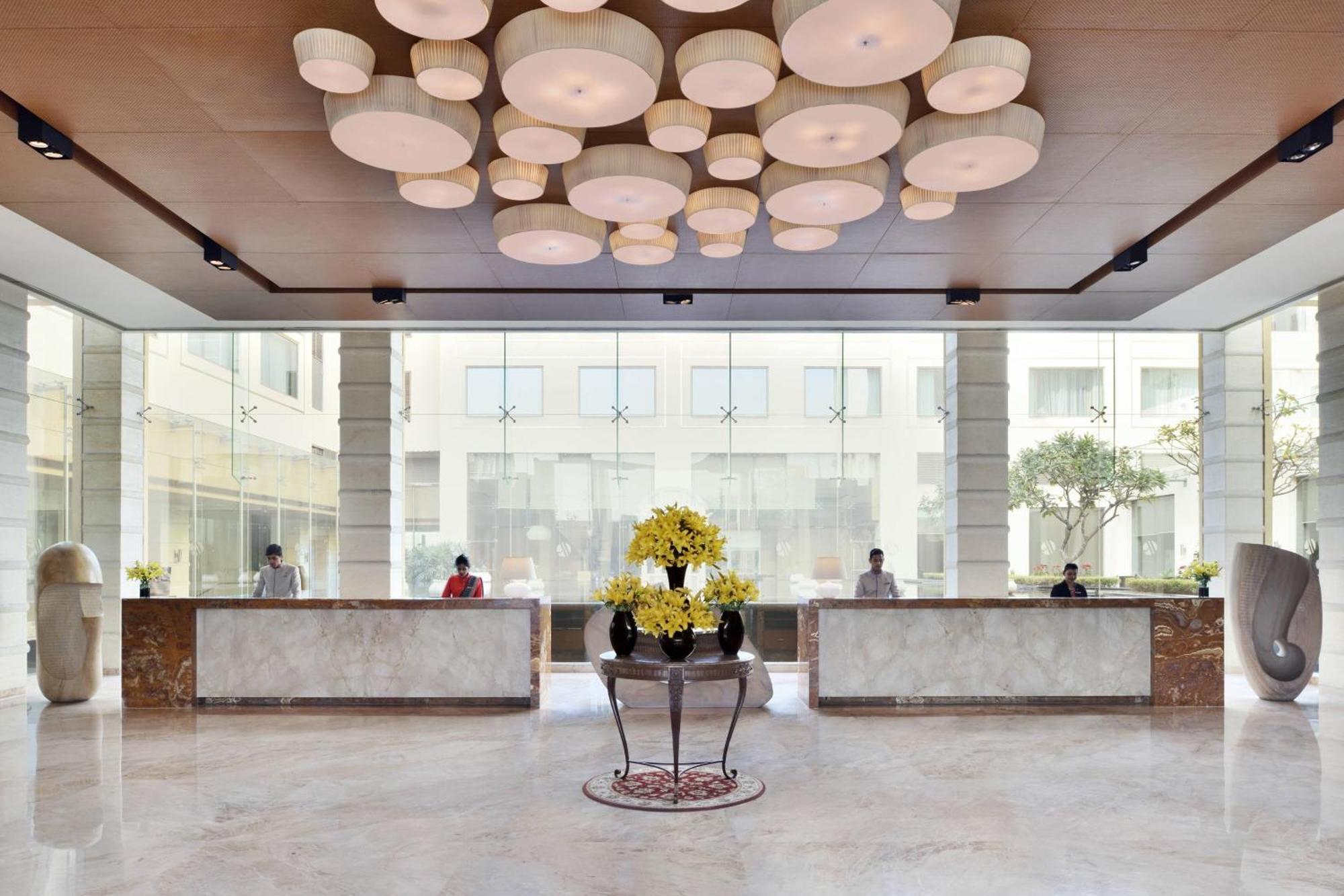 Jaipur Marriott Hotel Exteriér fotografie The lobby of the hotel