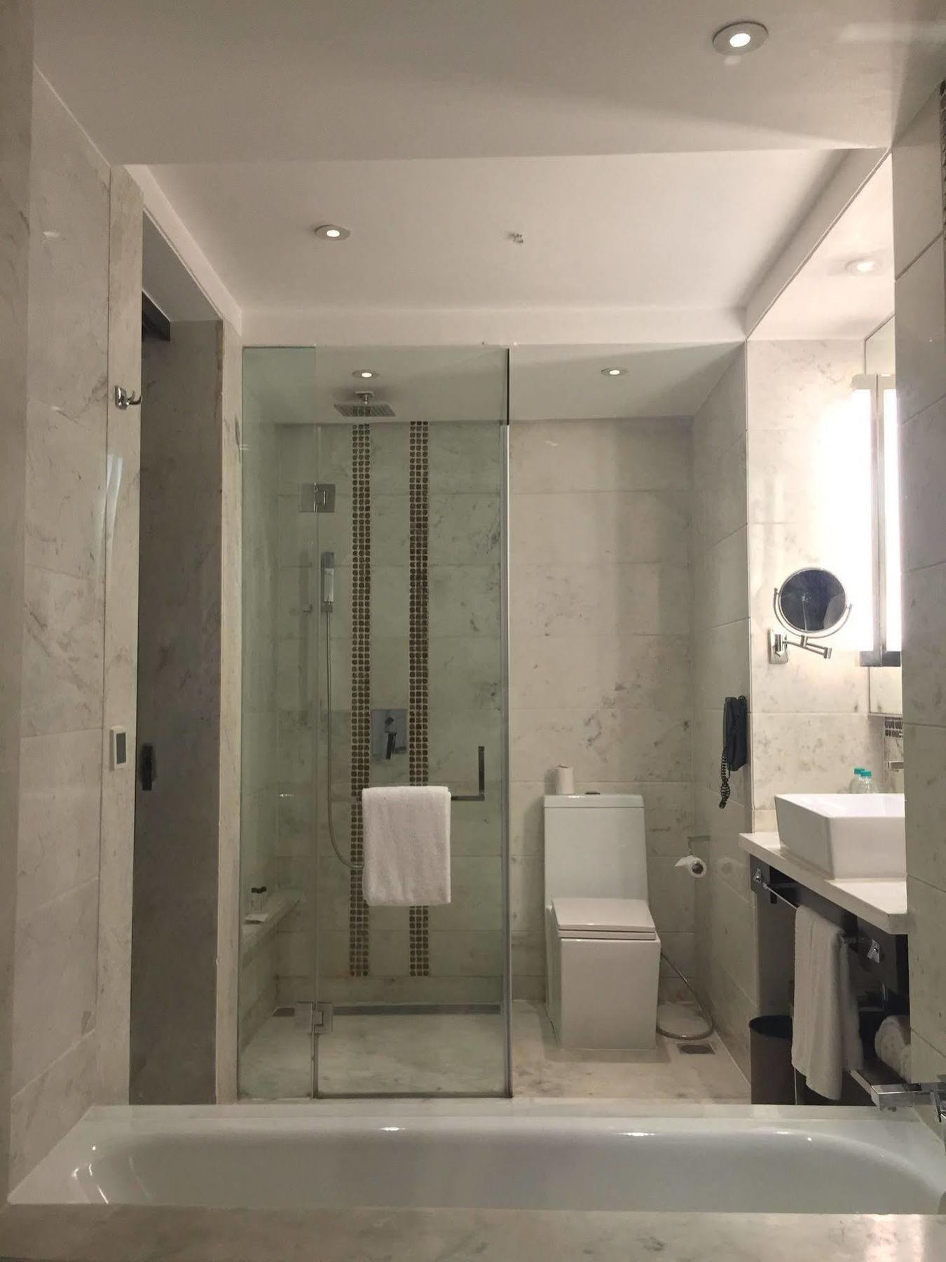 Jaipur Marriott Hotel Exteriér fotografie Bathroom of a hotel room
